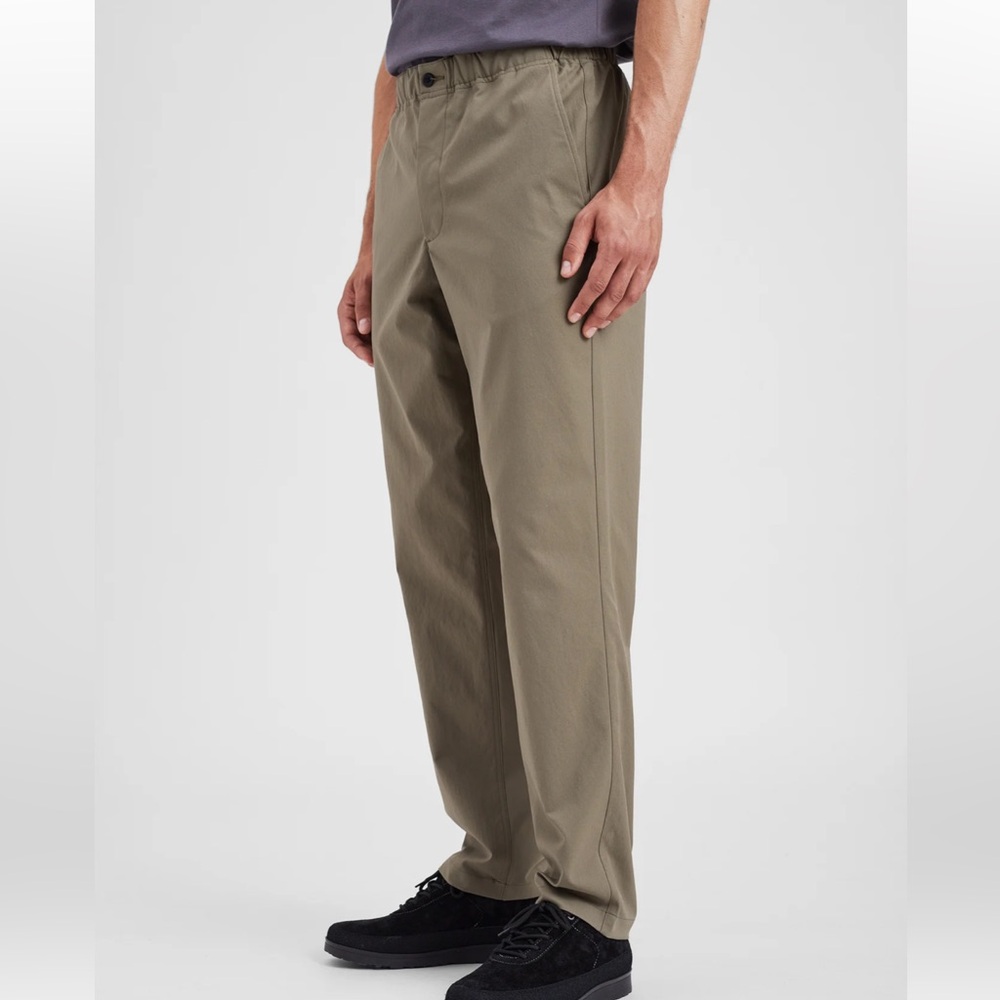 NORSE PROJECTS EZRA RELAXED SOLOTEX TWILL TROUSERS
Sediment Green